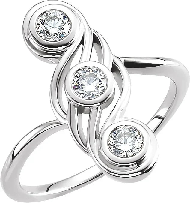 Round Diamond 3 Stone Ring | Yumna Jewelers